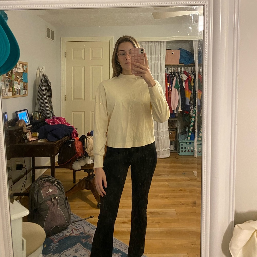 Uniqlo White Top